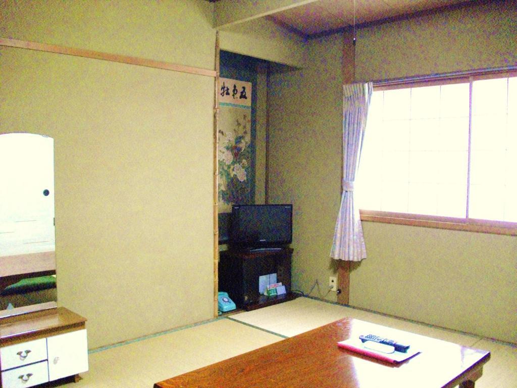 Nishikiro Ryokan 3*